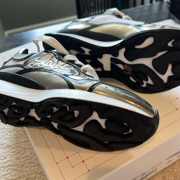 Alexander McQueen’s - Picture 5 of 9